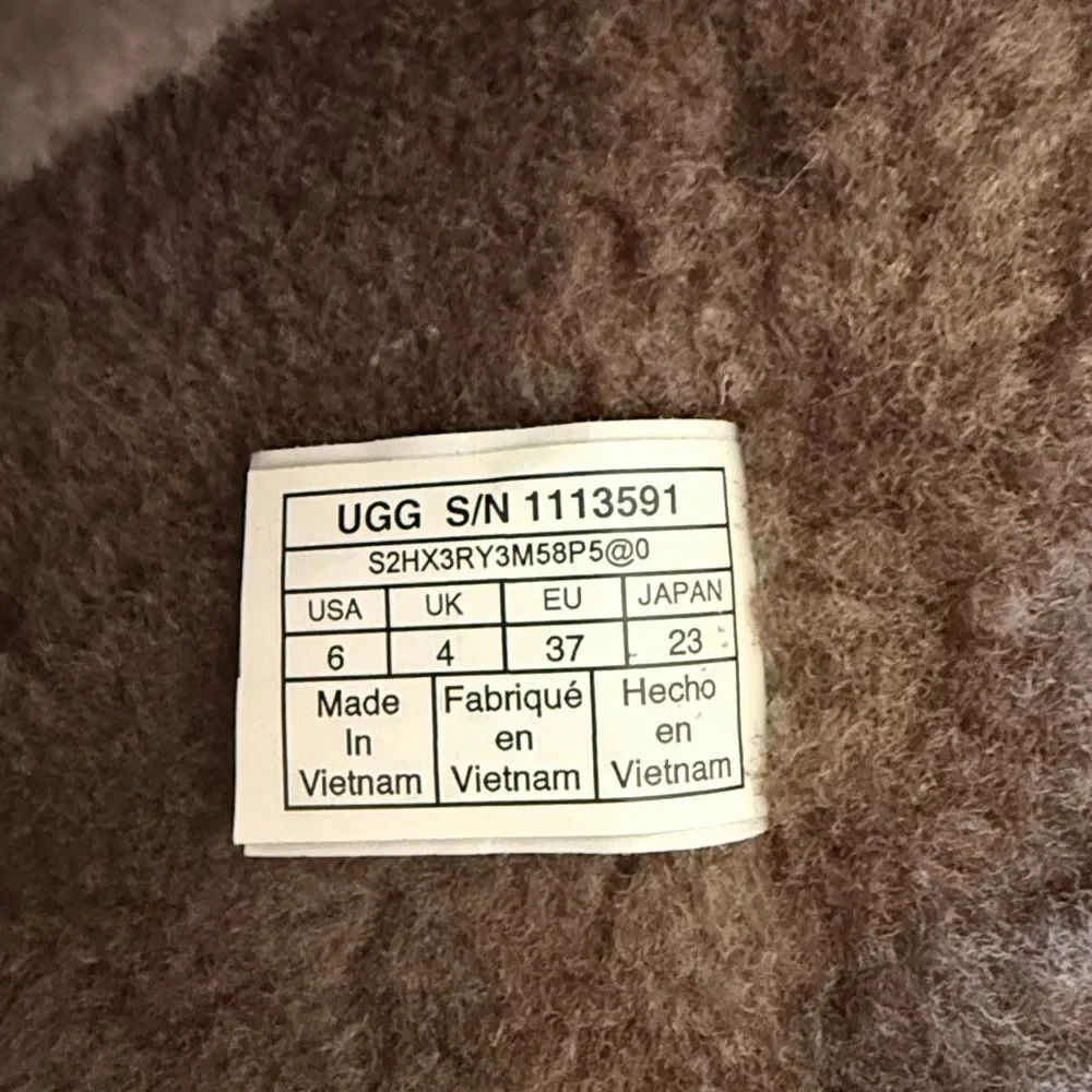 UGG Classic Zip Short Eucalyptus Boots 6